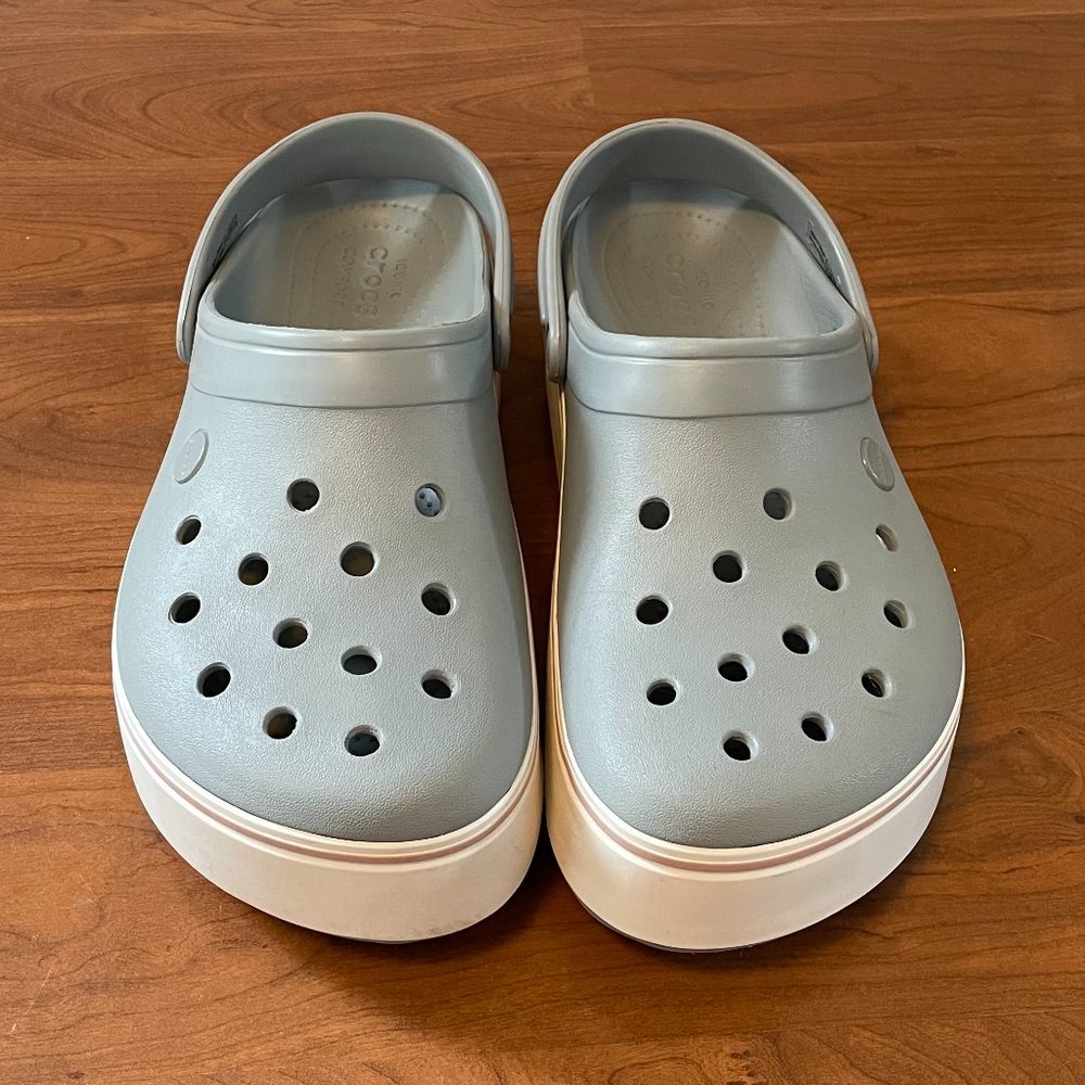 Crocs Crocband Platform Clog (fit like a size W 10/M 8)